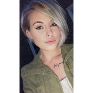 Meet your Posher, Christina